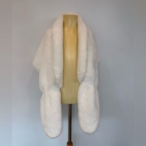 Kids Elegant White Faux Fur Shawl